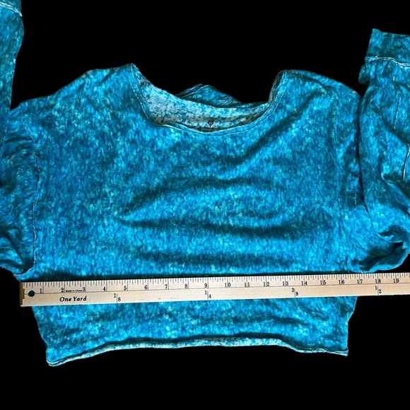 Free People Movement Backstage Open Back Cropped Shirt size S - Picture 4 of 8